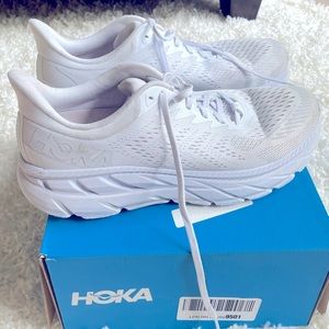 Women’s Hoka One One Clifton 7 size 10.5